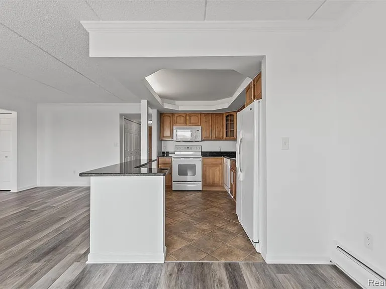 35300 Woodward Ave #507 — Photo 13