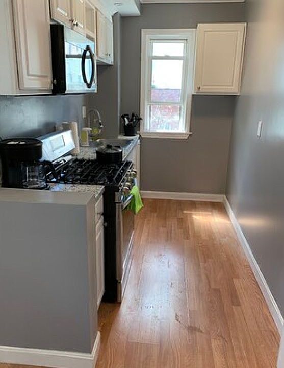 2nd image of 153 Whitman St #1