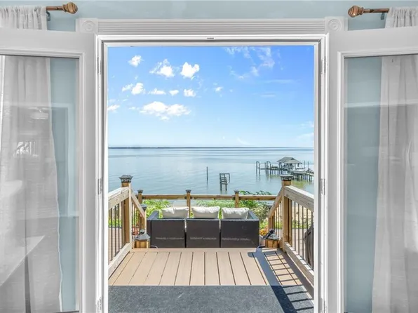 2401 N Shore Dr, Smithfield, VA 23430