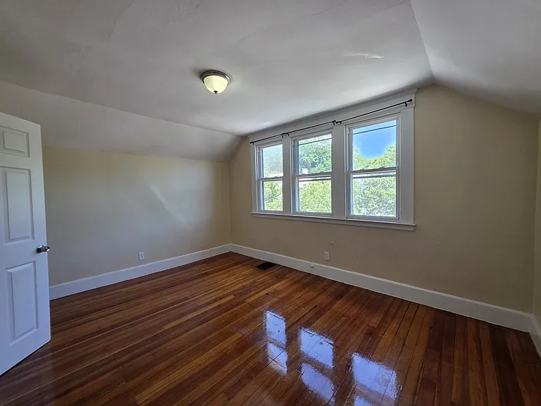 116 Sheffield Ave #C — Photo 4