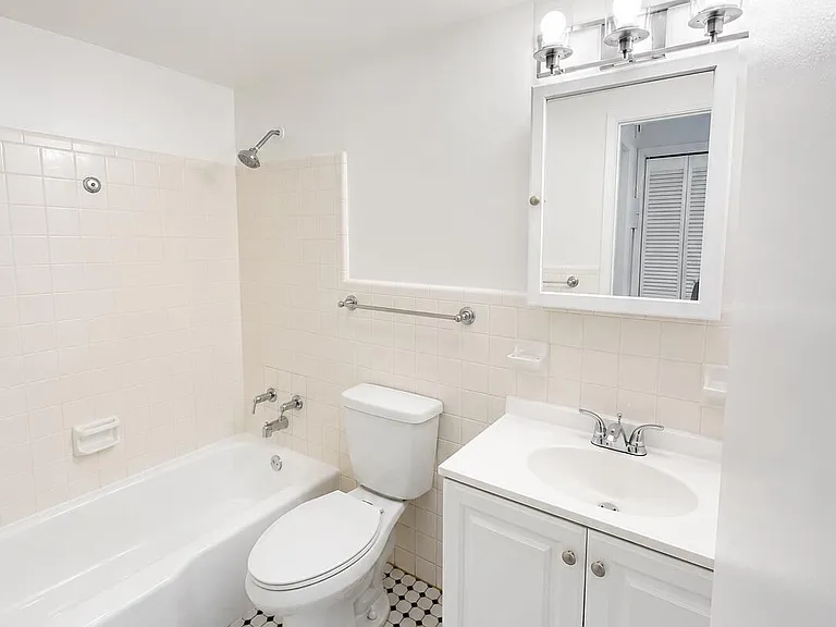 1814 E Oakland Park Blvd #41 — Photo 9
