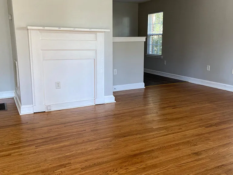 532 Iverson Way — Photo 3