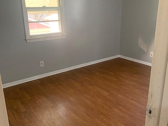 5th image of 6107 Seward St #1