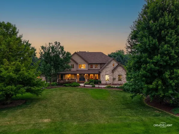 5N635 Prairie Springs Dr, St Charles, IL 60175