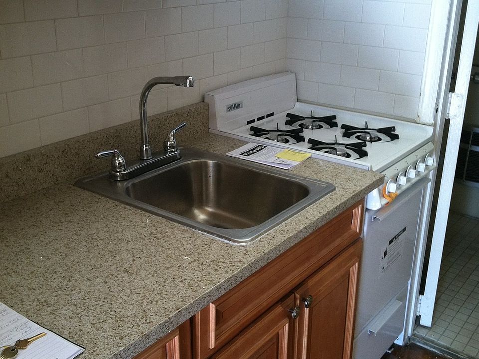1st image of 9315 Lamont Ave