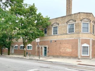 6125 N Clark St #201, Chicago, IL 60660