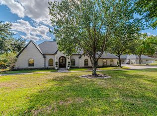 15569 Crown Oaks Dr, Montgomery, TX 77316