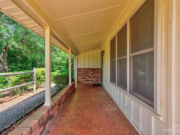 3rd image of 695 Branton Dr