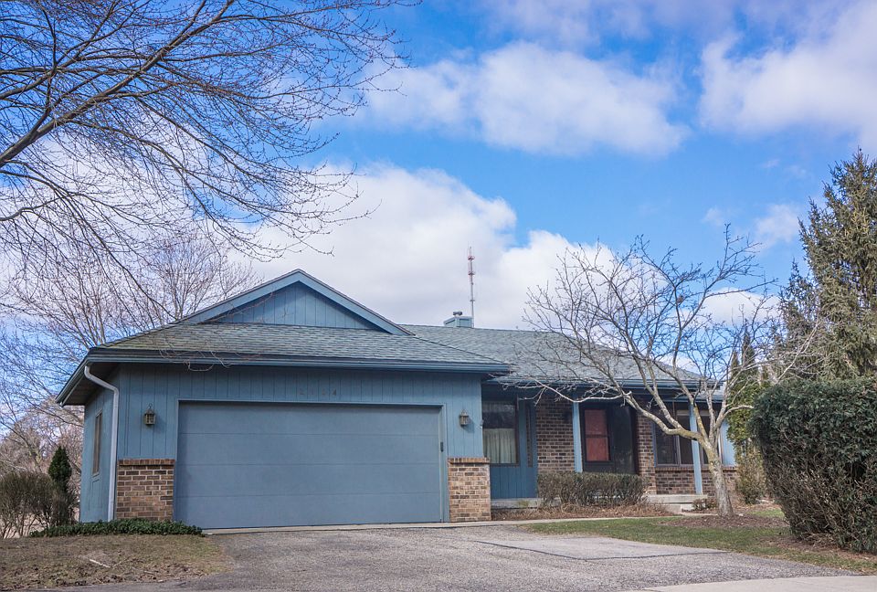 1st image of 2104 Dewberry Dr NE