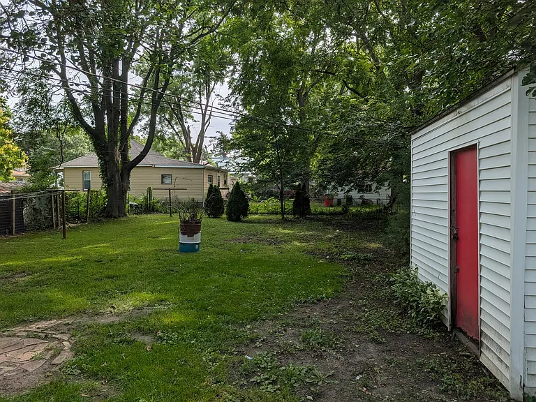 1008 N McKinley Ave — Photo 3