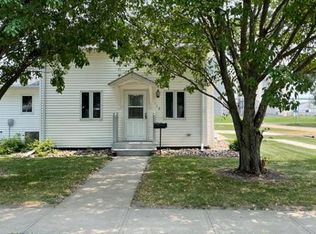110 S 1st St, Beresford, SD 57004