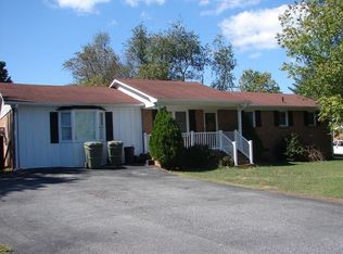 213 Blalock Rd, Boiling Springs, SC 29316