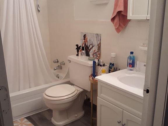 5th image of 1203 Owens St N #211