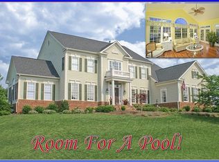 17237 Cannonade Dr, Leesburg, VA 20176
