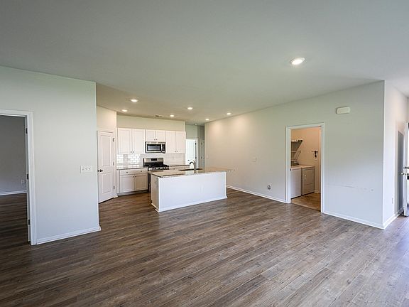 2nd image of 543 Carrick Loop