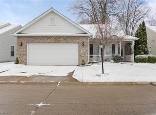 121 Richmond Ct, Elyria, OH 44035