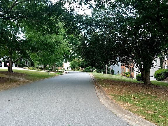4th image of 1596 Grandview Trce