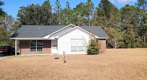 228 NE Jamey Ln Photo 1