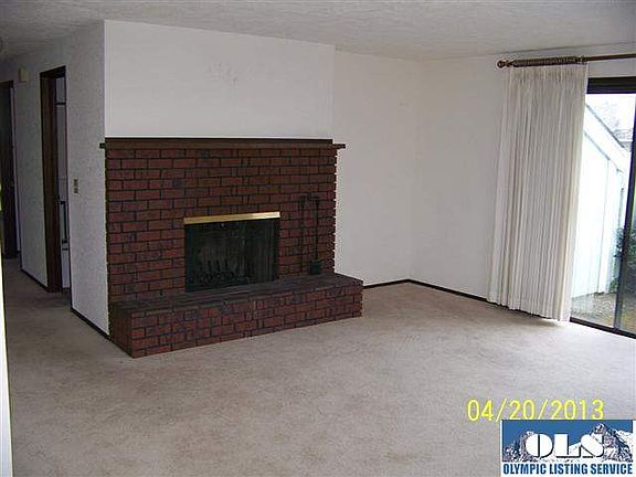 5th image of 840 N Canterbury Ct #C