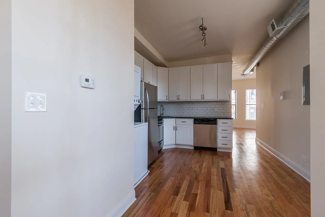 3945-59 N. Janssen Ave. — Photo 1