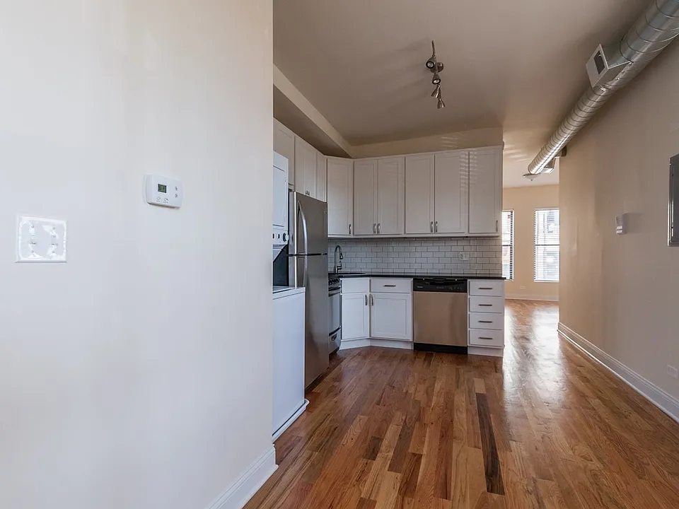 3945-59 N. Janssen Ave.