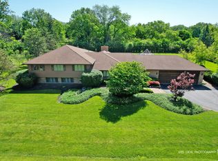 115 Palm Dr, Barrington, IL 60010