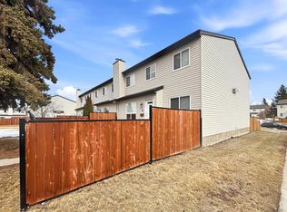 20 E Alford Ave #17, Red Deer, AB T4R1G8