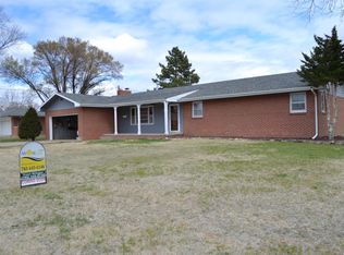 313 N Ash St, Russell, KS 67665