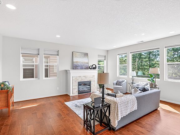 5th image of 216 NW 117th Loop