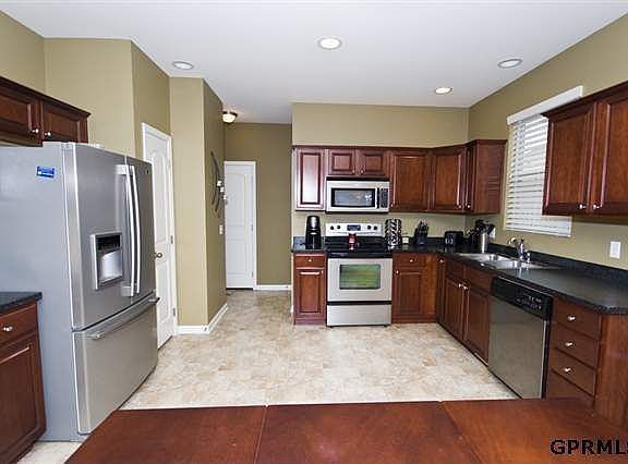 4th image of 16140 Cary St