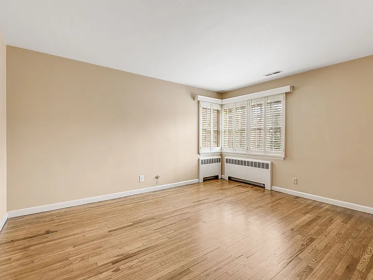 100 Lakeshore Dr — Photo 19
