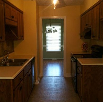 2nd image of 5558 Hallwood Dr