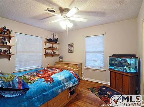 4th image of 223 Coyle Pl