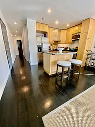 Rented by R New York