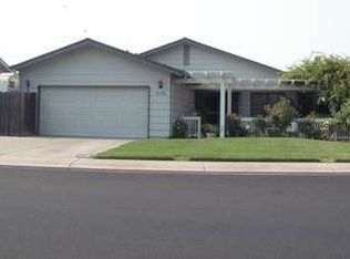 1118 Pinot Noir Dr, Lodi, CA 95240