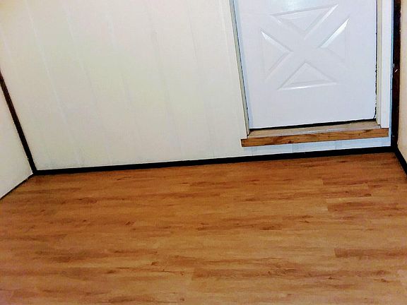 3rd image of 125 E Main St #B