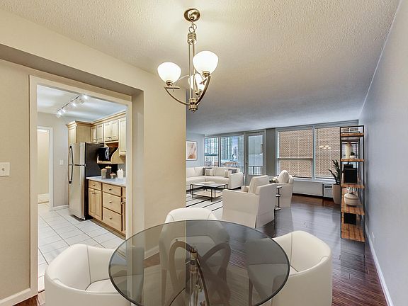 5th image of 1400 N State Pkwy APT 11D