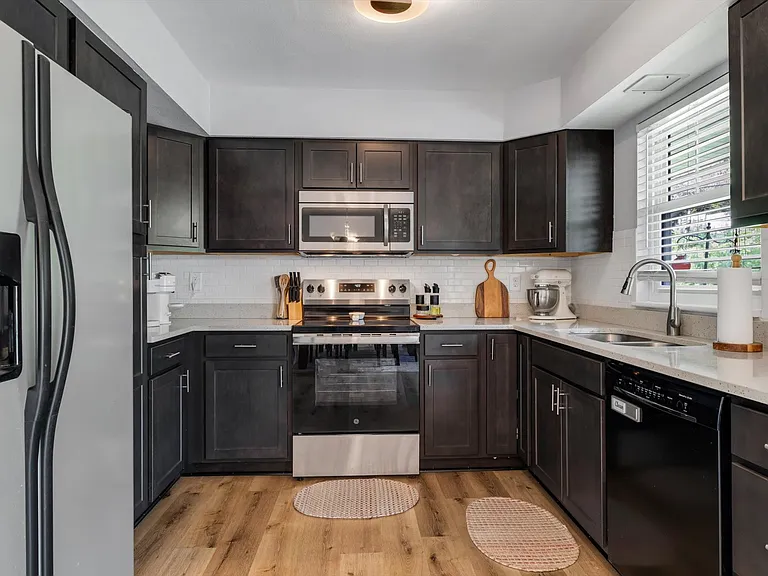 322 Spring Meadows Dr — Photo 11