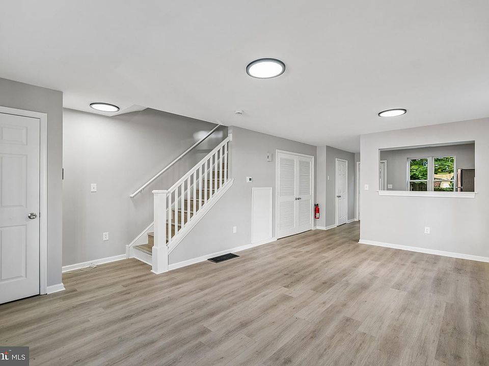 1st image of 2242 Latona St