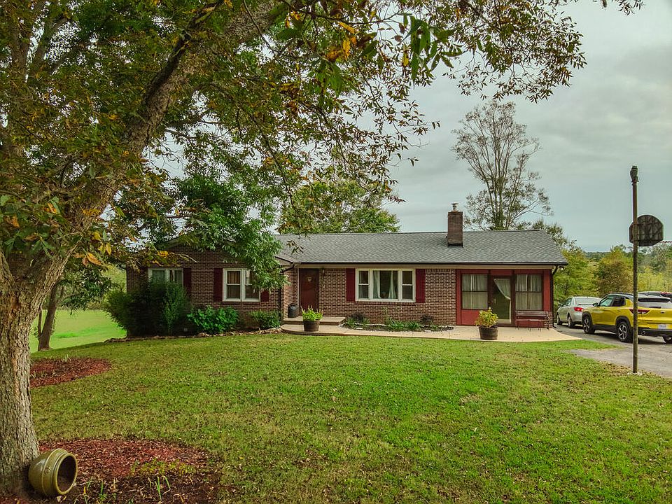 1st image of 2799 Doran Rd