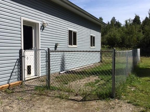 Dog kennel to garage