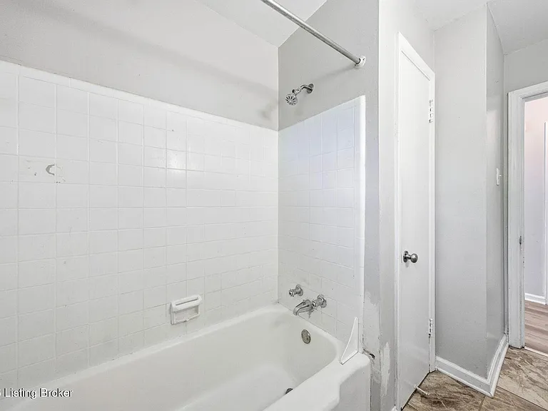3021 Wedgewood Way — Photo 12