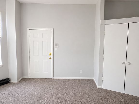 4th image of 26 E Rochelle St APT 4