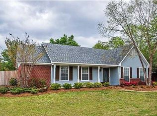 541 Olympic Dr, Flowood, MS 39232