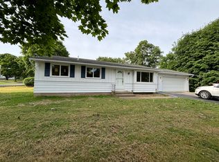367 Sandalwood Dr, Rochester, NY 14616