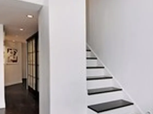 130 Barrow Street image 1 of 7