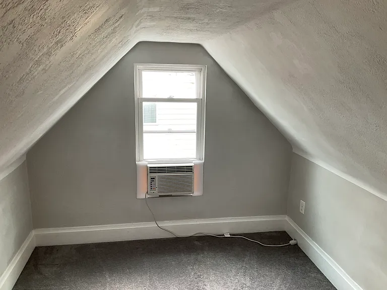 9 Holt St #2 — Photo 22