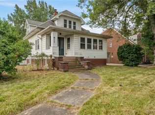 811 Cleveland Dr, Cheektowaga, NY 14225