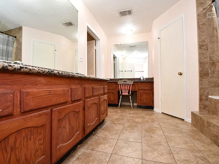 1947 Mayweather Ln — Photo 28