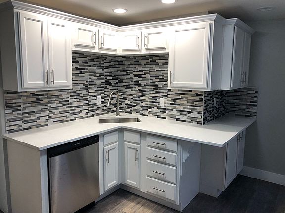 3rd image of 3825 Liberty Ave #1